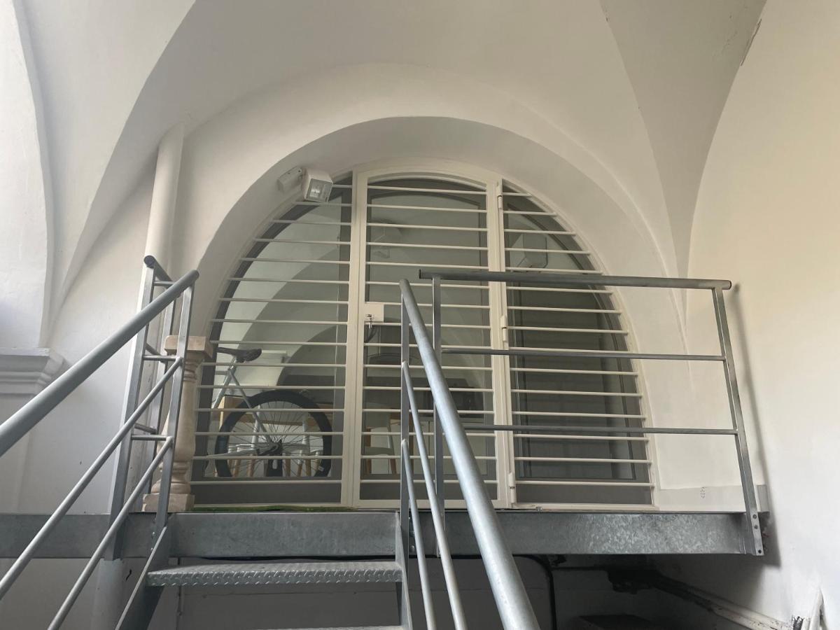 Loft “Cinema Galleria” Apartment Bari Exterior foto